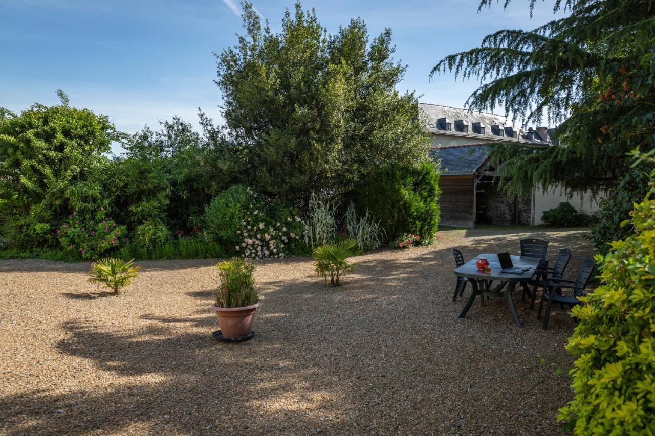 La Haye Gites Et Chambre D'Hotes Avrille  Exterior photo